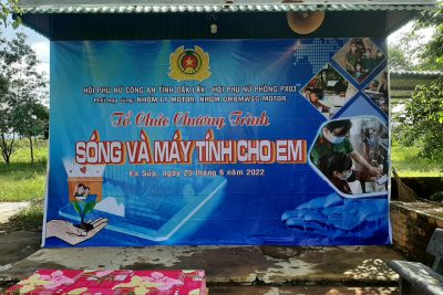 “Sóng và máy tính cho em” : Gieo những hạt mầm yêu thương